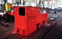 5噸架線(xiàn)式湘潭電機車(chē)發(fā)往金屬礦