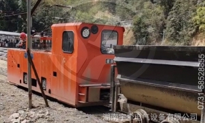 為什么礦用架線式電機(jī)車一通電就全速運(yùn)行？